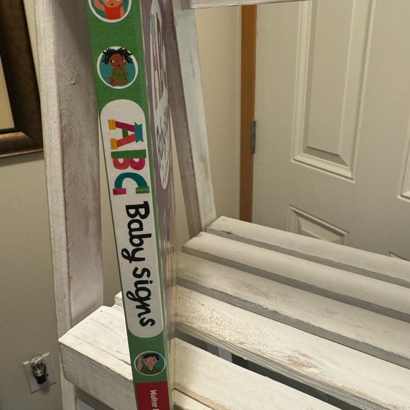 🆕 ABC Baby signs BIG hardback book - Picture 2 of 5